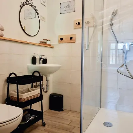 Zelkonn House Apartman *